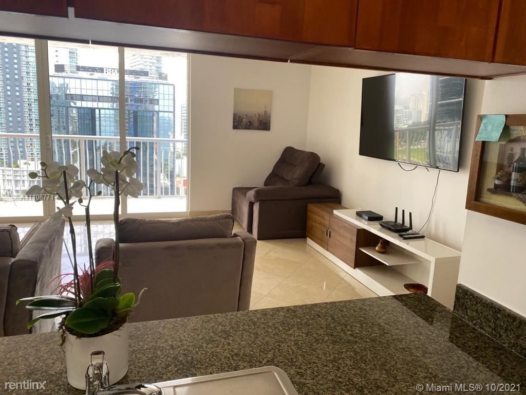 Primary Photo - 1200 Brickell Bay Dr