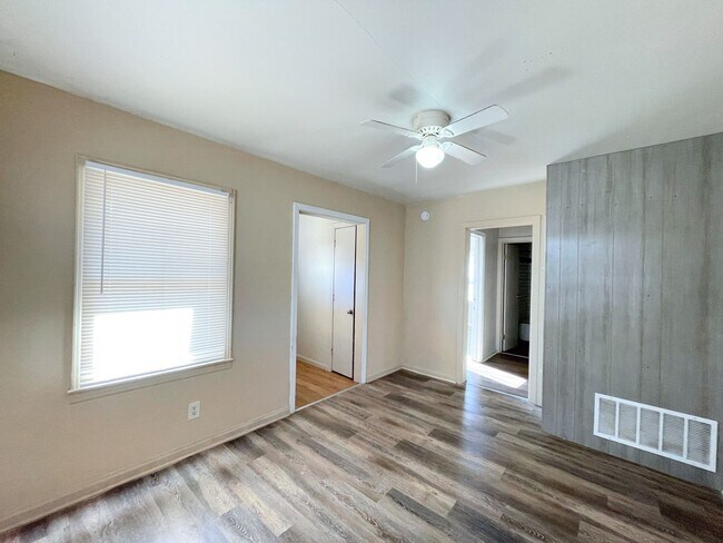 Foto del edificio - Two bedroom home