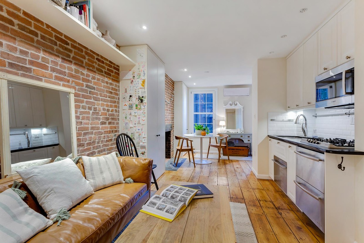 Primary Photo - 340 West 11th Street