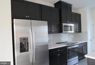 Building Photo - 1744 Scenic Lp