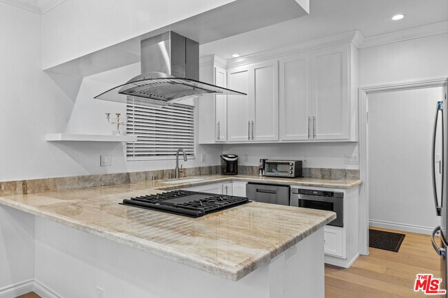 Foto del edificio - 450 San Vicente Blvd