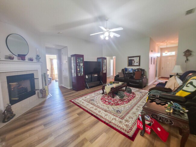 Building Photo - 7399 Broadmoor St