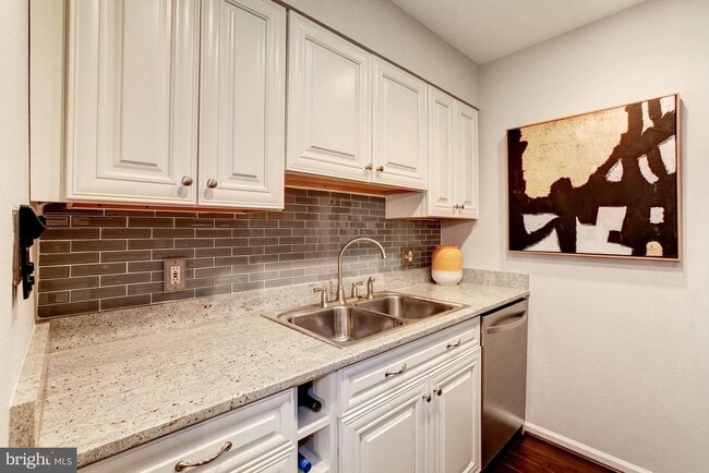 Building Photo - 10703 Hampton Mill Ter