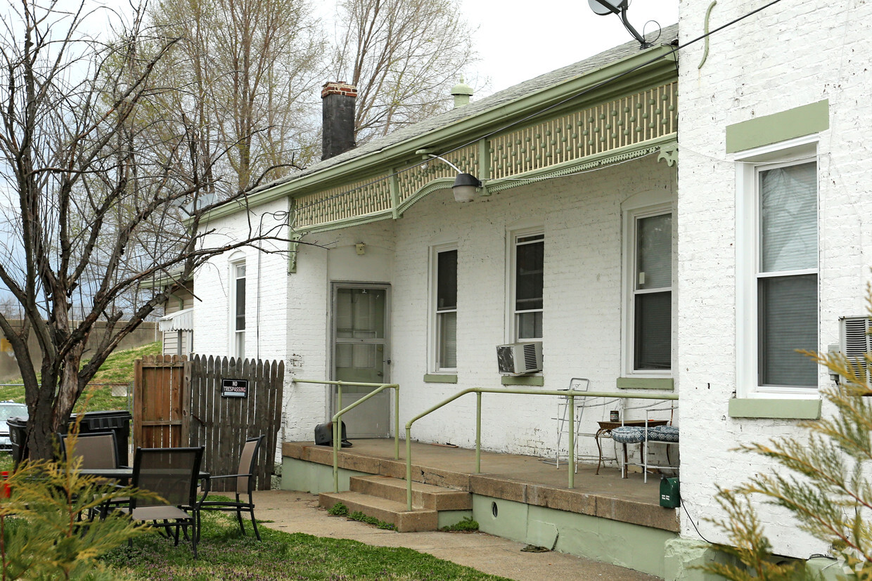 Building Photo - 1649-1653 Story Ave