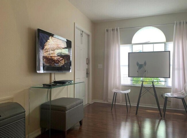 Building Photo - 207 Orchid Dr