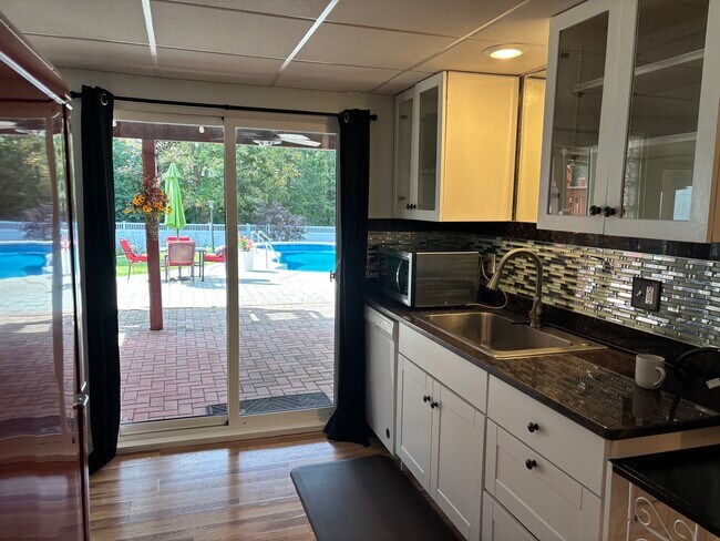 Foto del edificio - 7287 Dabney Ln