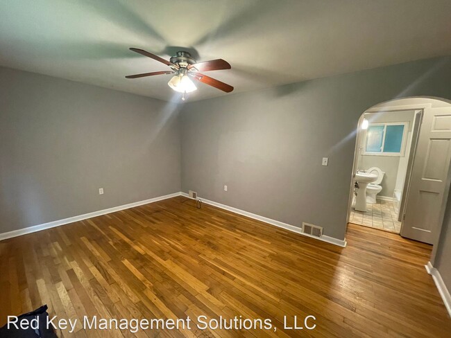 Building Photo - 2 br, 1 bath House - 376 Spruce Run Rd
