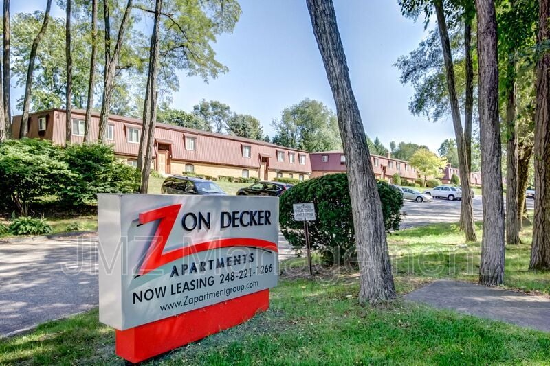 2155 Decker Rd Unit 9, Walled Lake, MI 48390 Condo for Rent in Walled