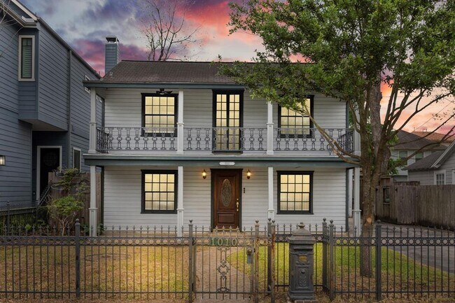 Foto del edificio - 1010 Lawrence St