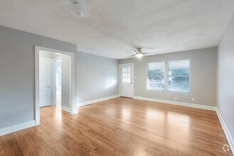 Building Photo - 1508 Karen Ave