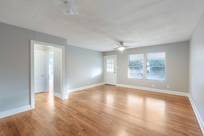 Foto principal - 1508 Karen Ave