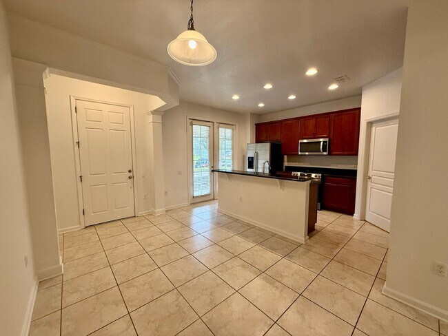 Foto del edificio - Lake Sawyer - Luxury 3/2.5 Condo