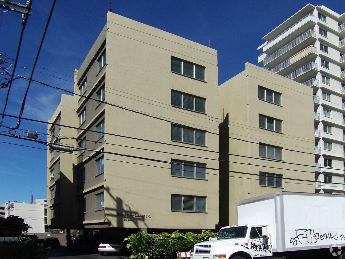 Building Photo - Hale Pomare
