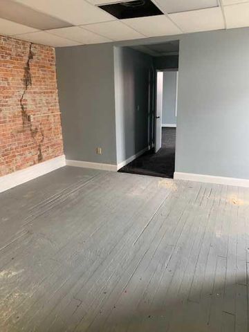 Building Photo - 9 E William St