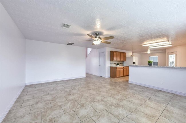 Building Photo - 11323 Moonlight Ridge Dr
