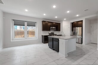 Building Photo - 8215 Prairie Rye Dr