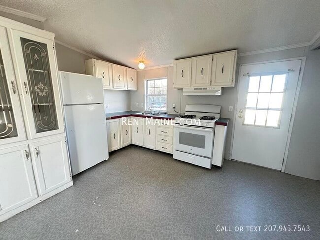 Building Photo - 20 Bearberry Rd