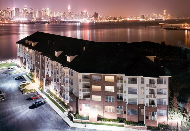 Foto principal - 28 Ave at Port Imperial