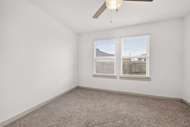 Building Photo - 3939 Hordley Ter Trl