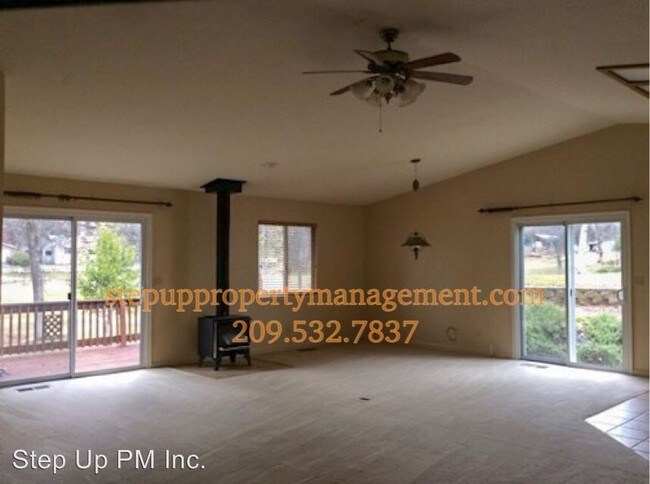 Building Photo - 15380 Camino Del Parque Rd N