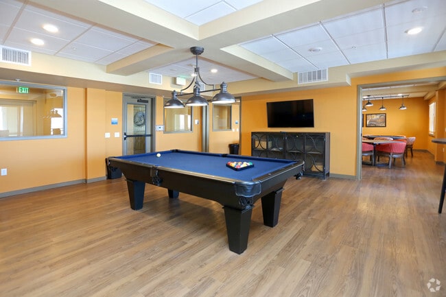 Sala de billar - Traditions at Colorado Springs