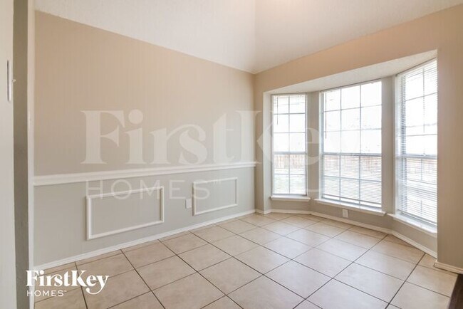 Foto del edificio - 903 Hillwood Court