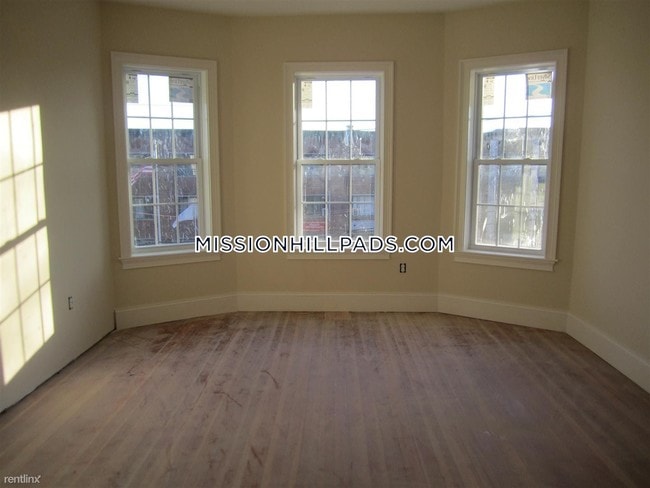 Building Photo - 107 Fisher Ave