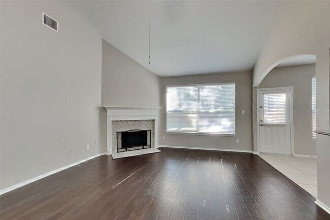 Foto del edificio - 17610 Bryce Manor Ln