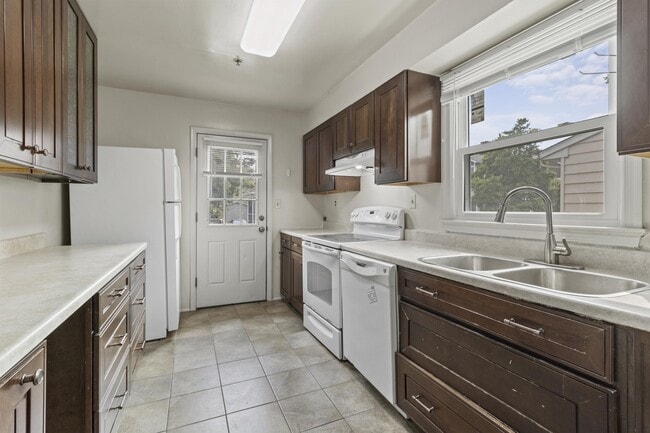 Photo - 4711 Norwich Rd House