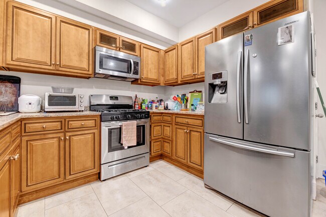 Foto del edificio - 1346 Kenyon St NW