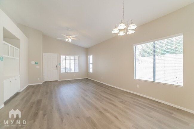Foto del edificio - 2607 S 156th Ave