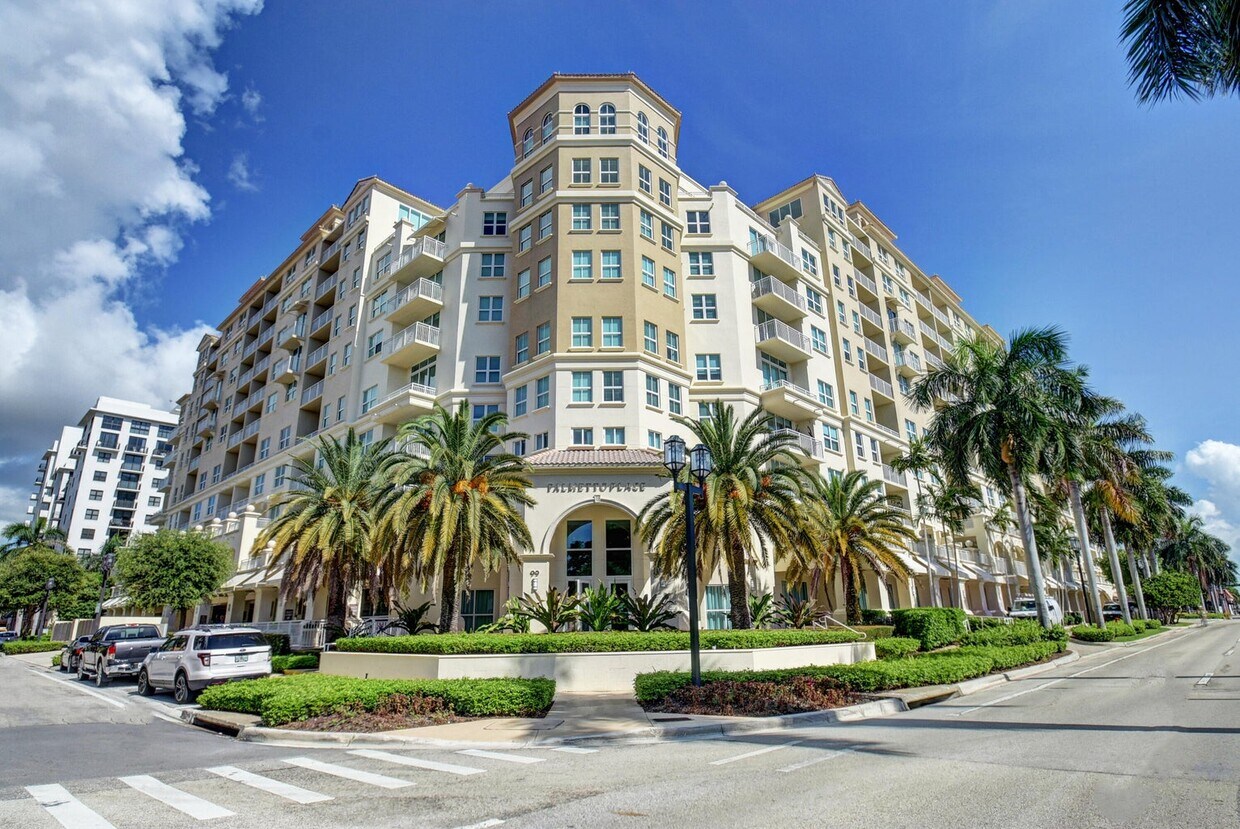 Foto principal - 99 SE Mizner Blvd