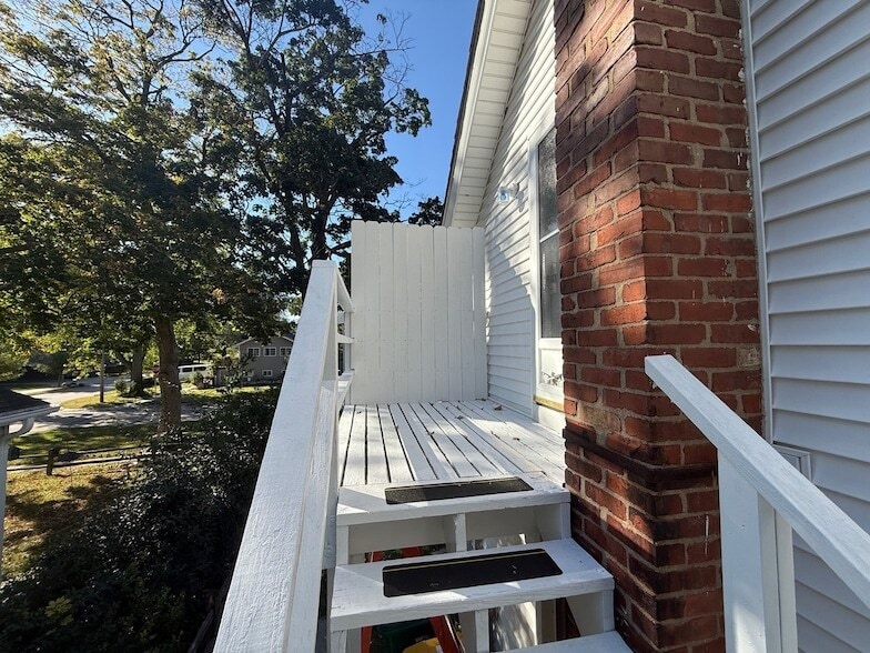 Primary Photo - 326 S Walnut St