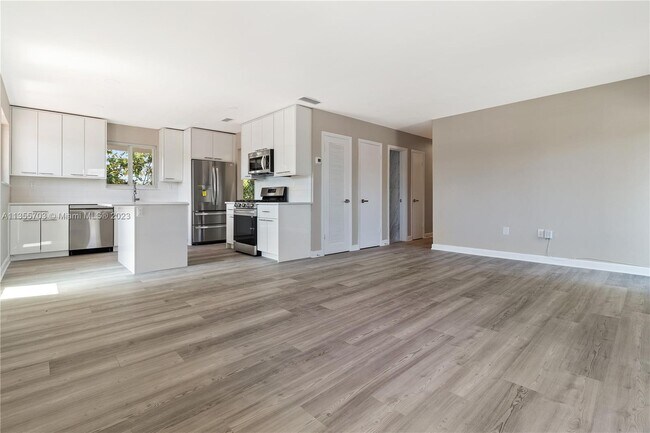 Foto del edificio - 2845 SW 24th St