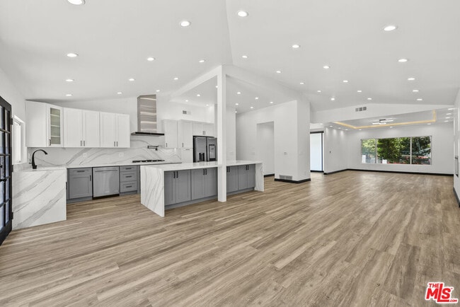 Building Photo - 4825 San Feliciano Dr