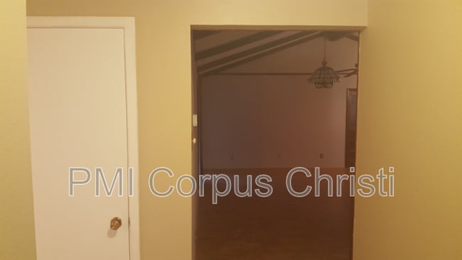 Foto del edificio - 4249 Mulligan Dr