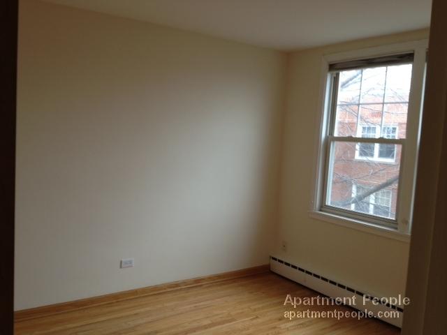 Foto del edificio - 2410 W Farragut Ave