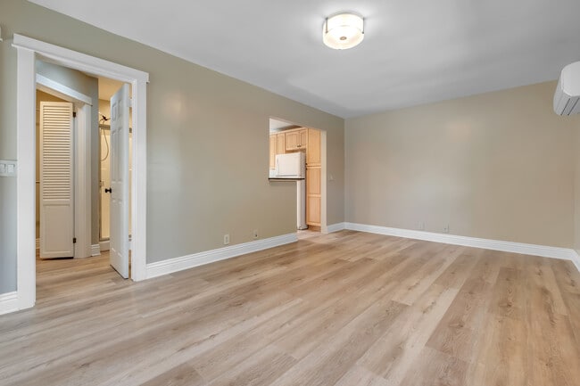 Foto del edificio - 715 Ocean View Ave