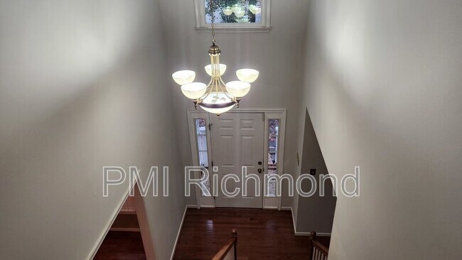 Foto del edificio - 2708 Forest Trace Ct