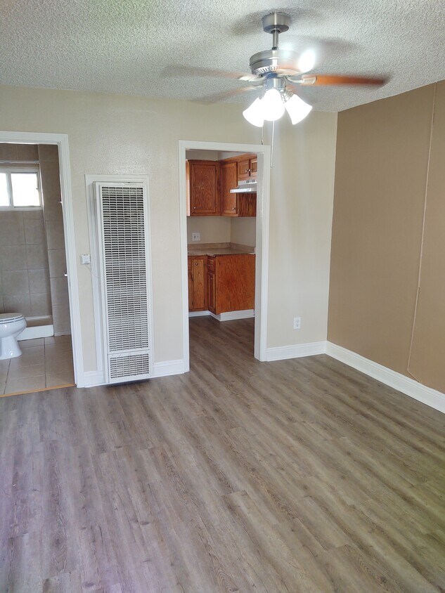 Primary Photo - 1511 Orange Dr