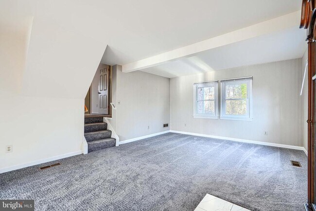 Foto del edificio - 4312 Silver Spring Rd