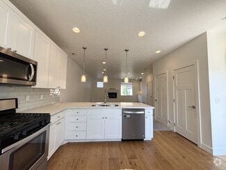 Building Photo - 3883 Komenda Ct