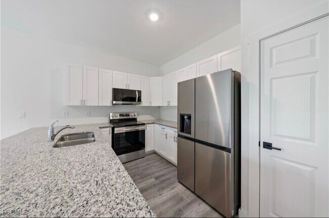 Foto del edificio - 1025 Meadow Rd