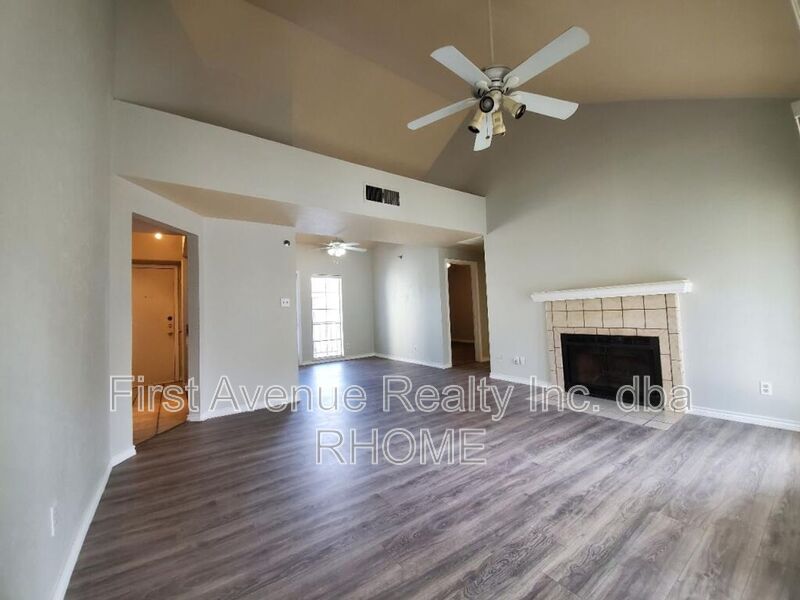 Foto principal - 3105 San Jacinto St