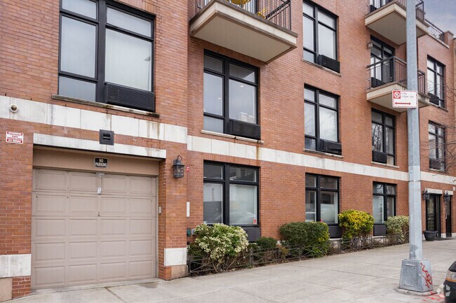 Building Photo - 26 4th St