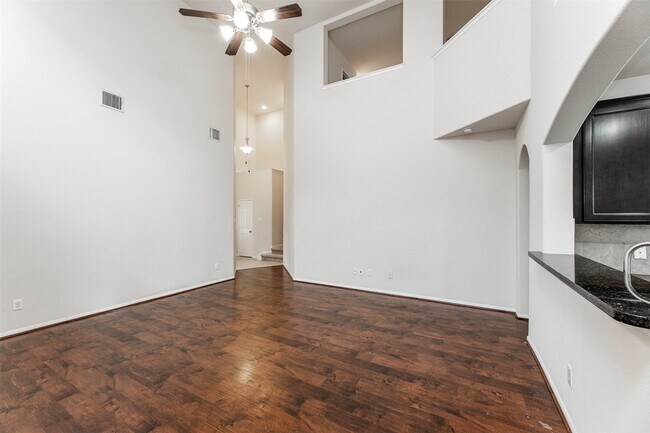 Foto del edificio - 6443 Wilshire Fern