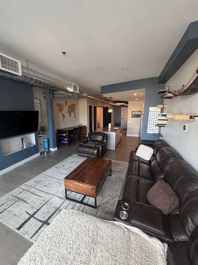 Building Photo - 3198 Blake St