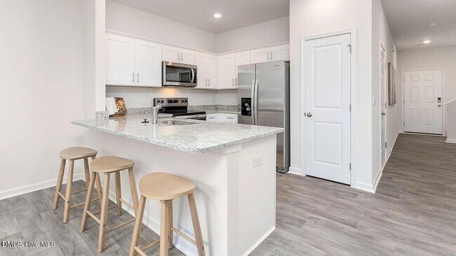 Foto del edificio - 412 Cherry Laurel Dr