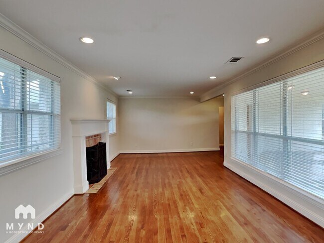 Foto del edificio - 6111 Ellsworth Ave