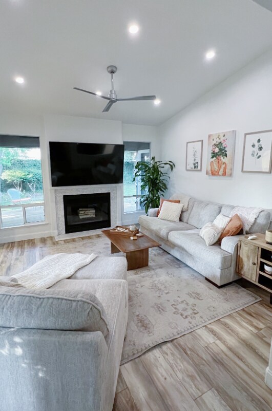 Foto del edificio - 9161 Kneeland Ct